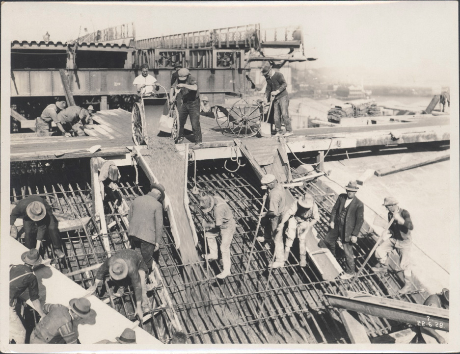 Building the Sydney Harbour Bridge
